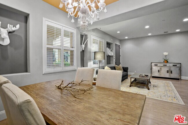 Foto del edificio - 16123 Sunset Blvd