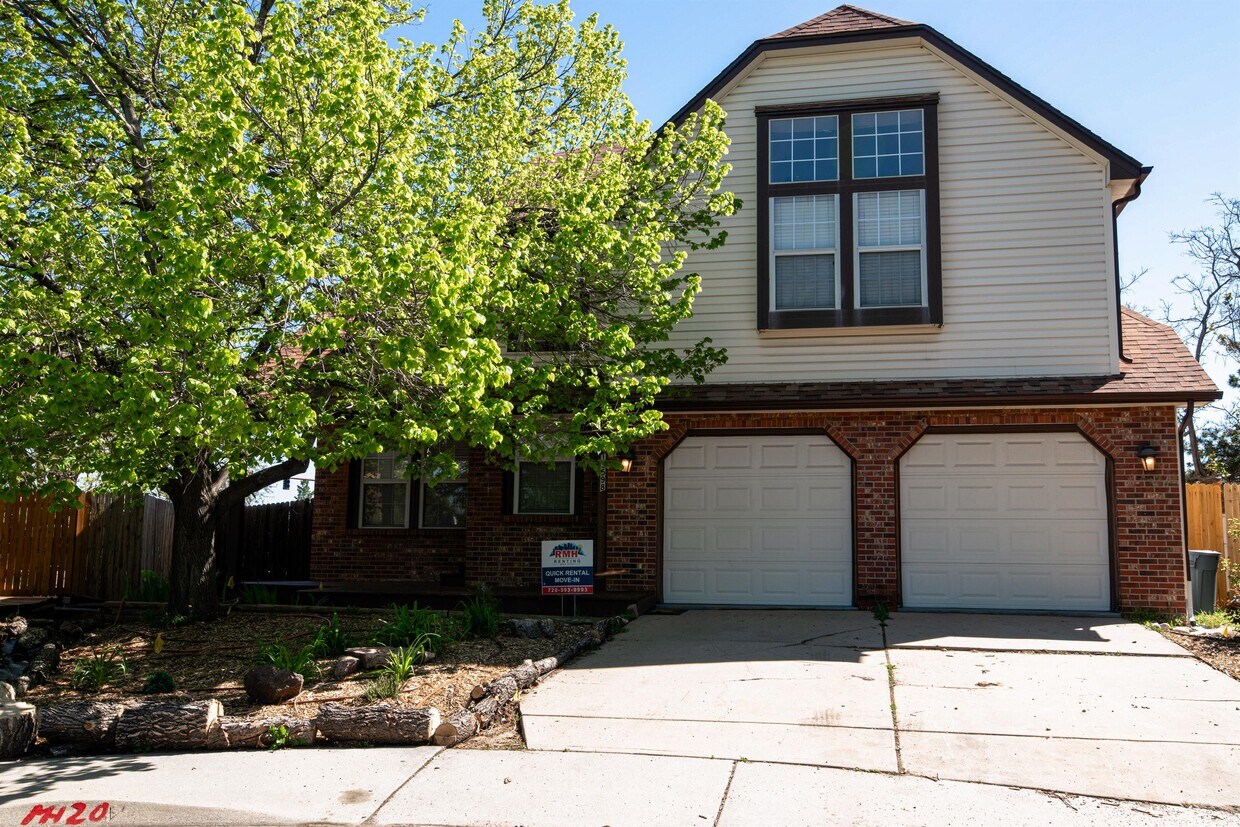 Foto principal - 13598 Harrison St.