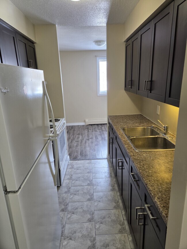 Photo du bâtiment - 87 Westwood Dr