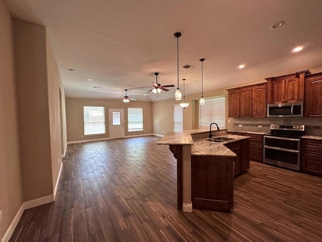 Building Photo - 103 S Kanaio Dr