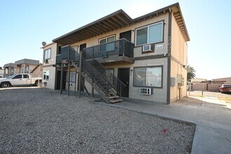 Building Photo - 3021 E Carey Ave