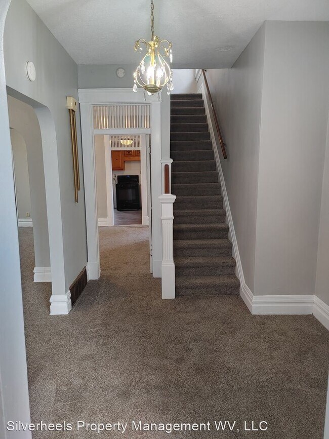 Building Photo - 4 br, 2 bath House - 1717 Park Street