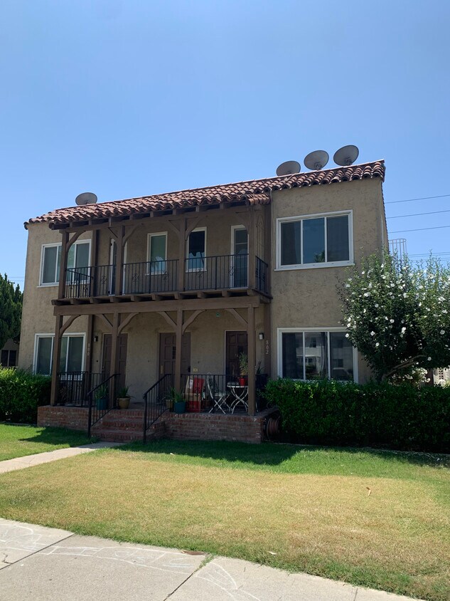 Primary Photo - 802 W Glenoaks Blvd