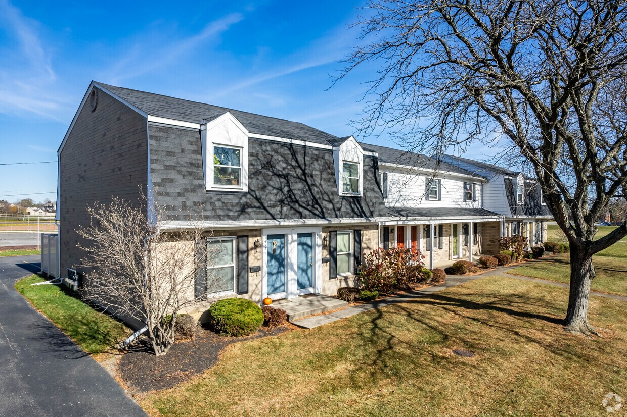 Primary Photo - 1480-1518 Bradshire Dr