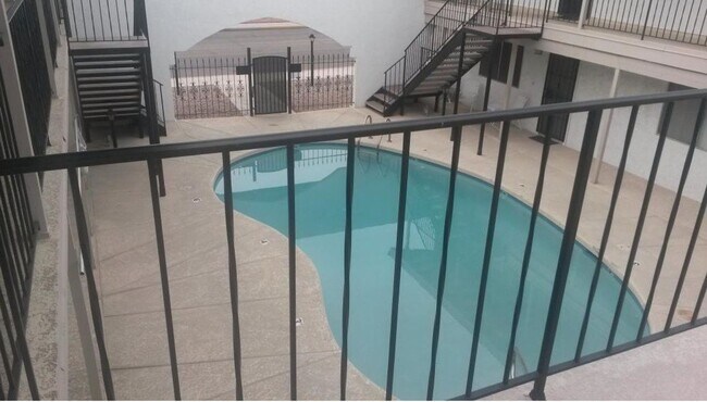 Foto del edificio - 1 Bedroom Condo Walking Distance to ASU