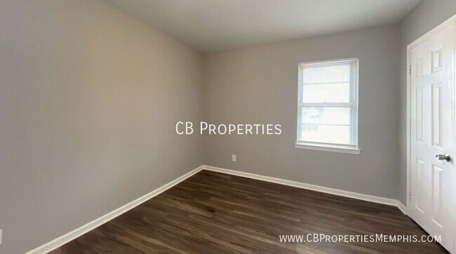 Building Photo - 1611 Buxton Rd