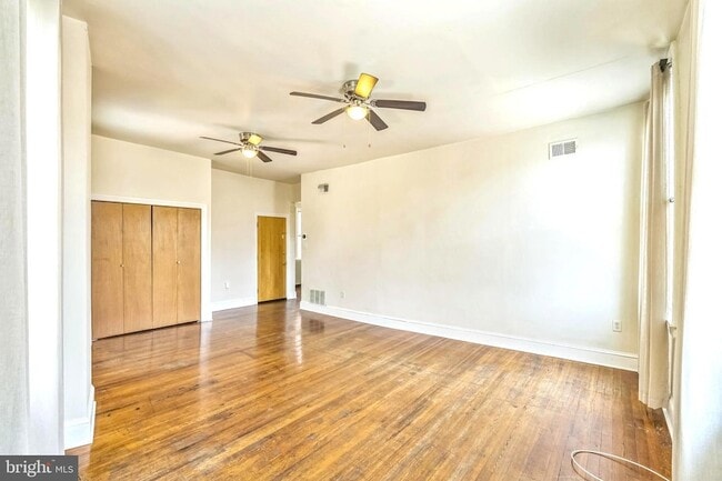 Building Photo - 4373 Cresson St