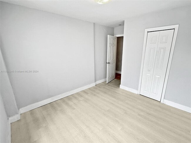 Building Photo - 6647 SW 59th Pl