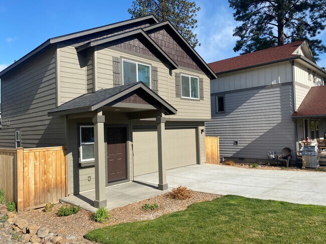 Foto del edificio - 3 Bed 2.5 Bath renal home in Central Bend!