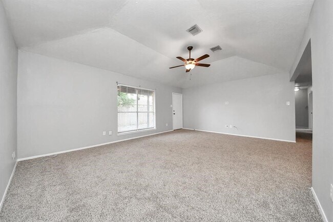 Foto del edificio - 2318 Hearne Dr