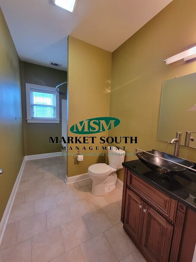 Foto del edificio - **REDUCED!!! Renovated Historic District!
