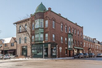 Building Photo - 293 E Deerpath Rd