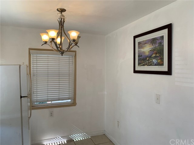 Building Photo - 1120 Highland Oaks Dr