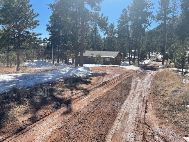 Building Photo - 1409 Old Wagon Rd