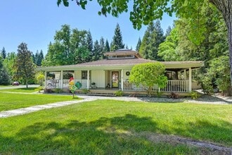 Building Photo - 15006 Venado Dr