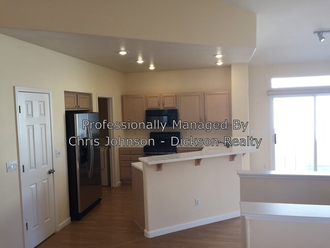 Building Photo - 639 Caughlin Glen