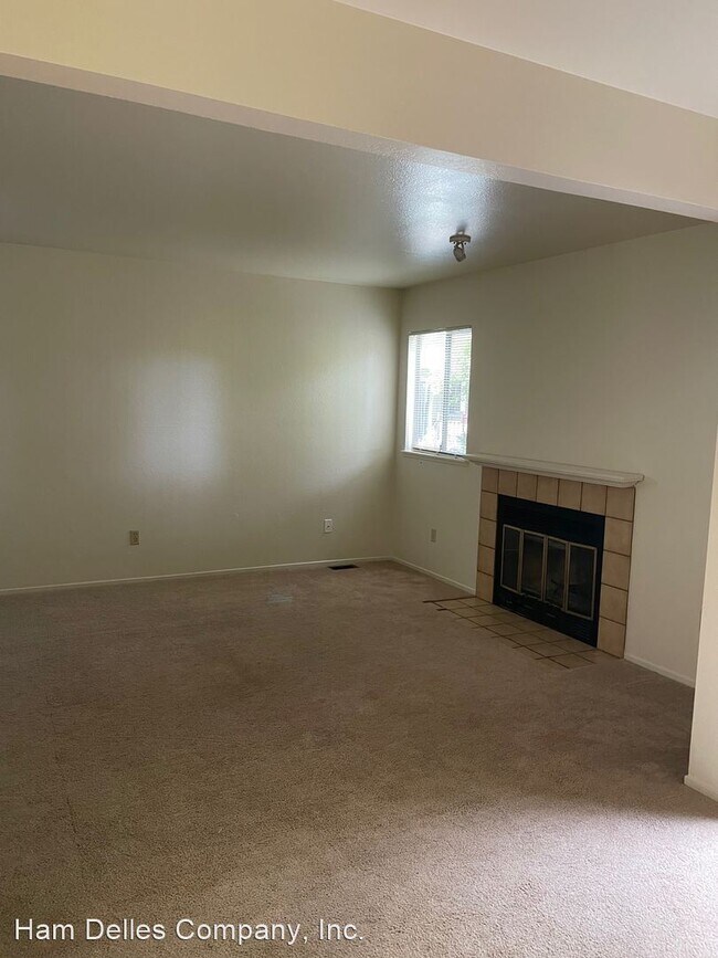 Building Photo - 2 br, 1.5 bath House - 4191 Sonoma Highway