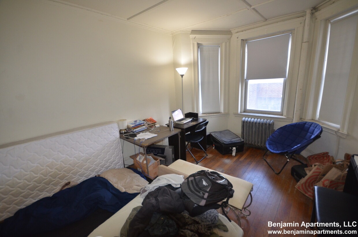Primary Photo - 1179 Boylston St