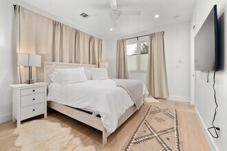 Building Photo - 1806 Garden St