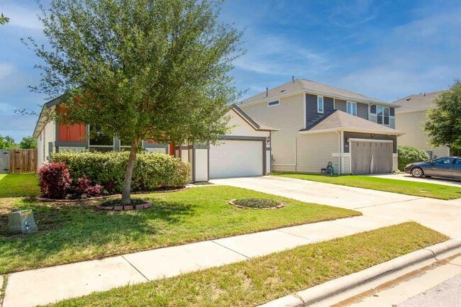 Building Photo - 11724 Saddle Rock Dr