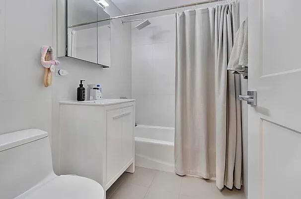 Foto del edificio - 161 W 16th St