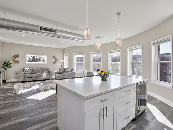 Building Photo - 1111 Bonnie Brae Pl