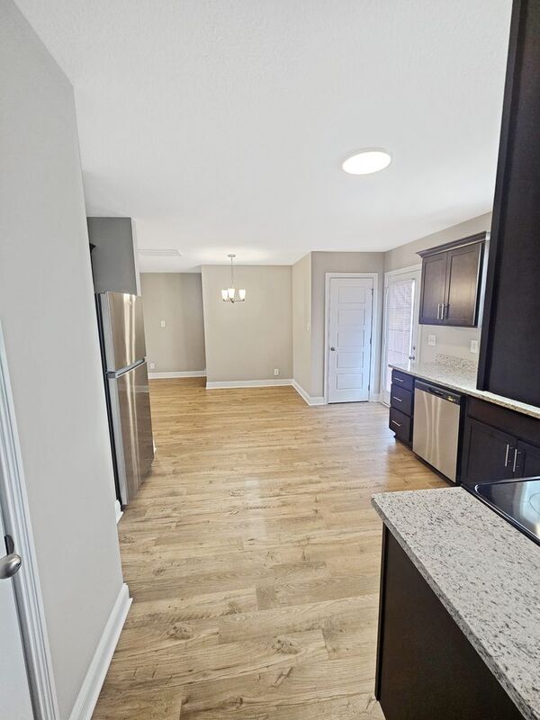 Foto del edificio - 126 Ardell Dr