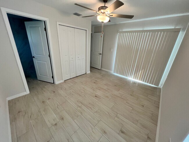 Foto del edificio - Beautiful New House! 4 Bed/ 3 Baths/2 Car ...