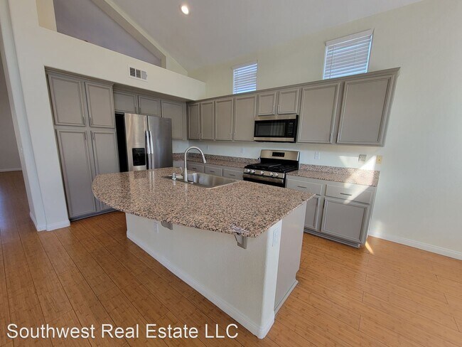 Building Photo - 308 Lakewood Garden Dr