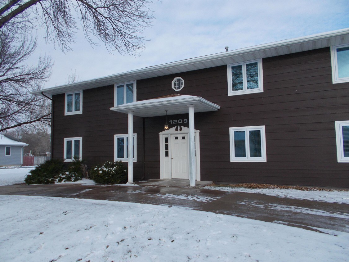 Foto principal - 1209 Warren Ln