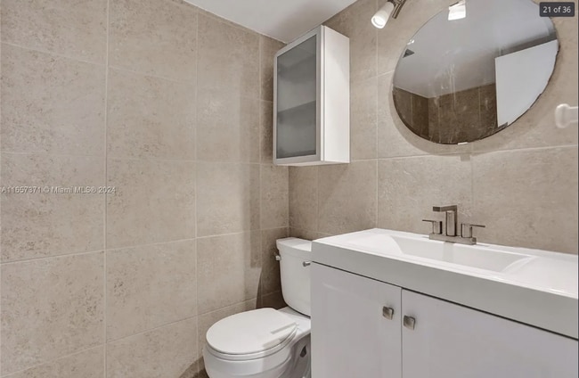 Foto del edificio - 7175 Orange Dr