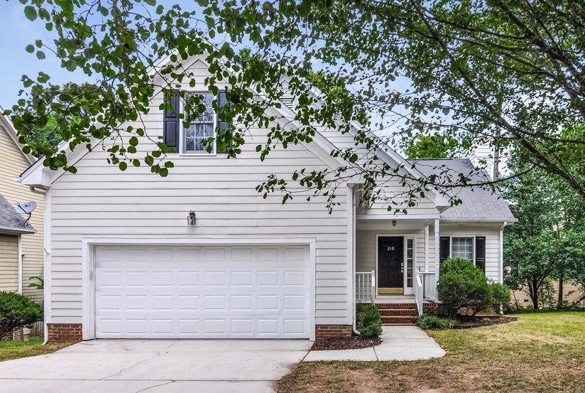 Foto principal - 210 Lost Tree Ln