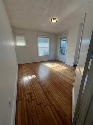 Foto del edificio - 5107 Columbia Ave