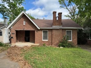 Building Photo - 2511 Parrott Ave
