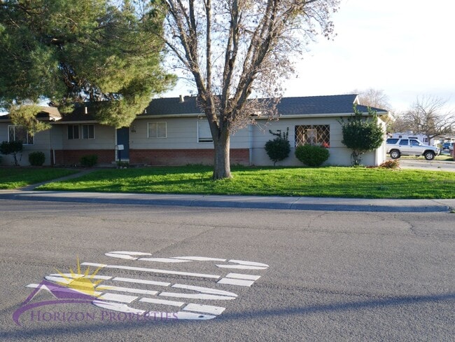 Building Photo - Bright 3 bed 2 bath 1,356 sq. ft. Single Family Home In Woodland