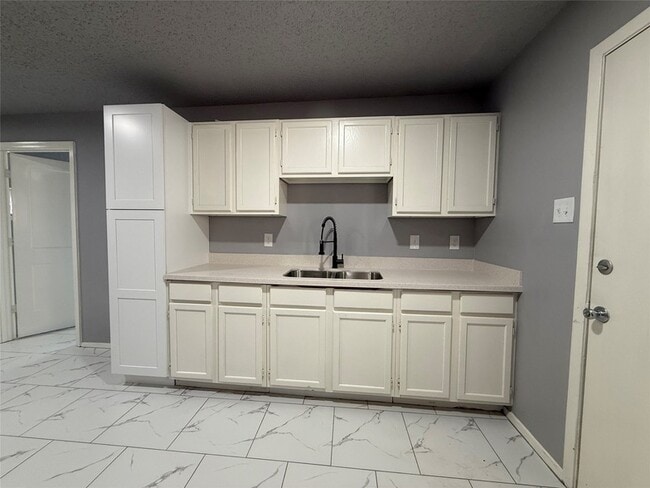 Building Photo - 23515 Briarcreek Blvd