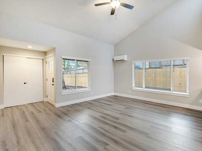 Building Photo - Move In Today and Receive $1000 Gift Card!