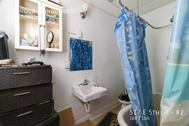 Foto del edificio - 517 E 5th St