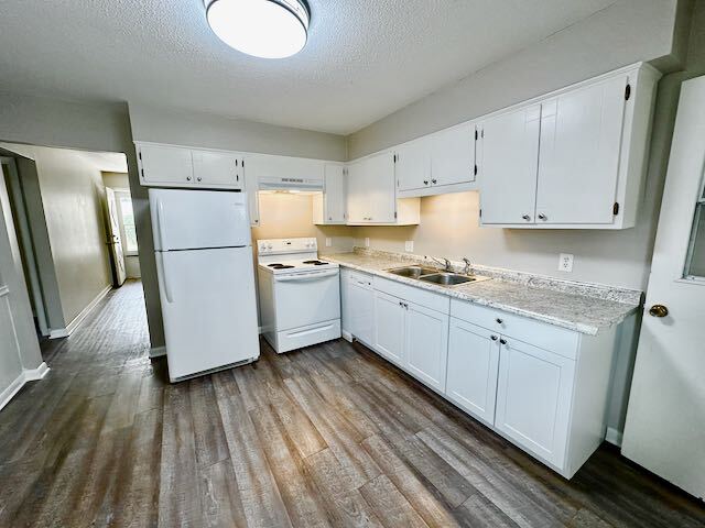 Cocina (vista desde - Mana Lane Apartments