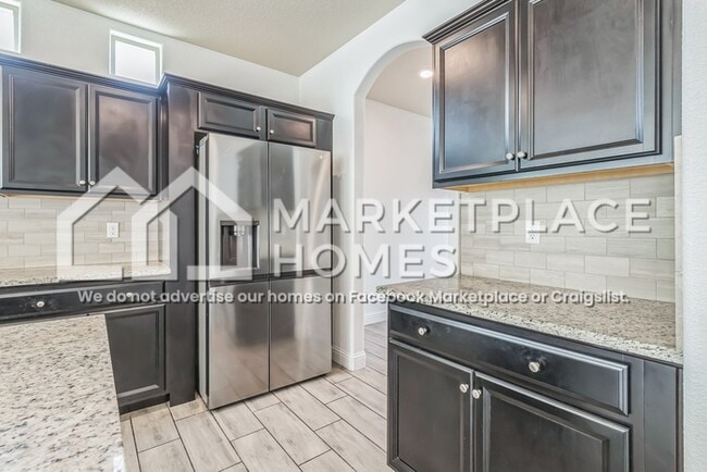 Foto del edificio - 2426 Valdes Dr