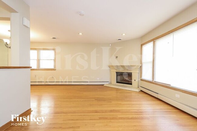 Building Photo - 3022 Sunnyside Ave