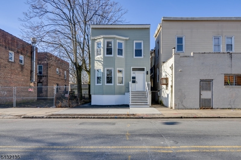 205 Tremont Ave Unit 1, East Orange City, NJ 07018 Apartment for Rent