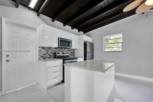 Foto del edificio - 3900 SW 47th Ave
