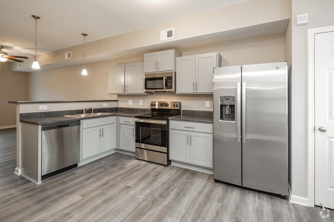 Interior Photo - 2 bed 2 bath Newly Renovated Townhome!