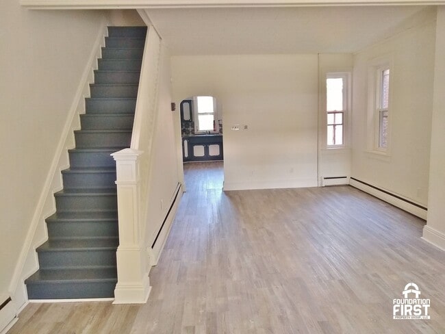 Foto del edificio - 3 Bed / 1 Bath Single Family Home