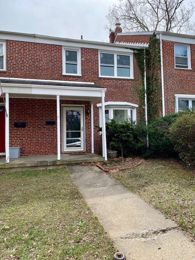 Charming 3 Bedroom/1.5 Bathroom Townhome in Towson, MD! - Charming 3 Bedroom/1.5 Bathroom Townhome in Towson, MD!