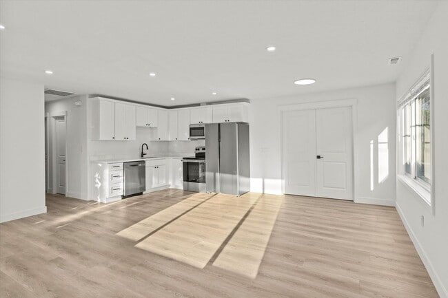 Building Photo - 10205 A St S