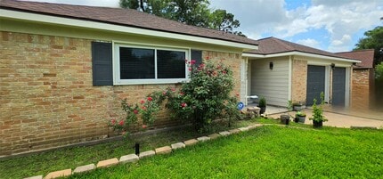 Building Photo - 13882 Foxford Way