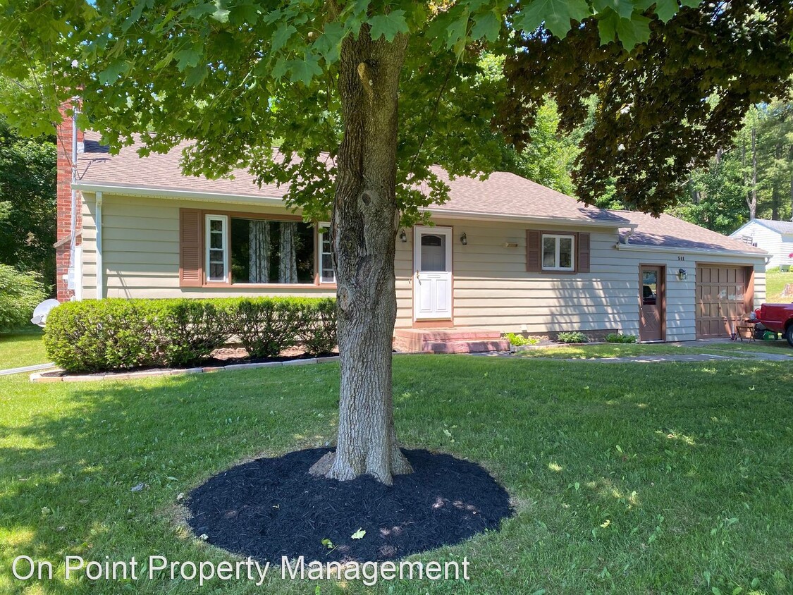 Primary Photo - 3 br, 1 bath House - 511 Genesee St