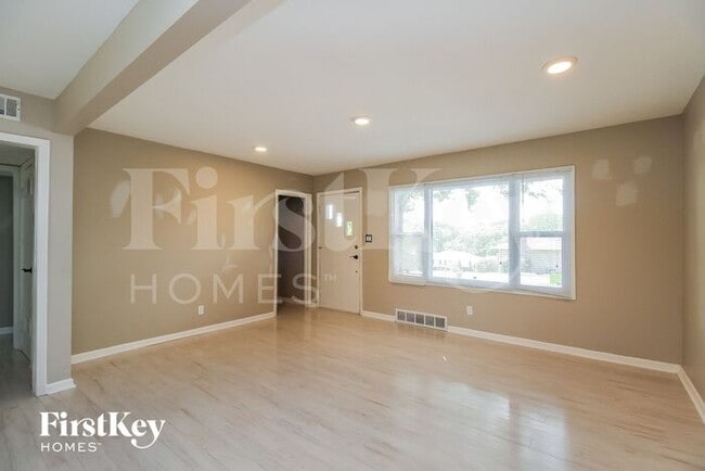 Foto del edificio - 5007 Halsey St